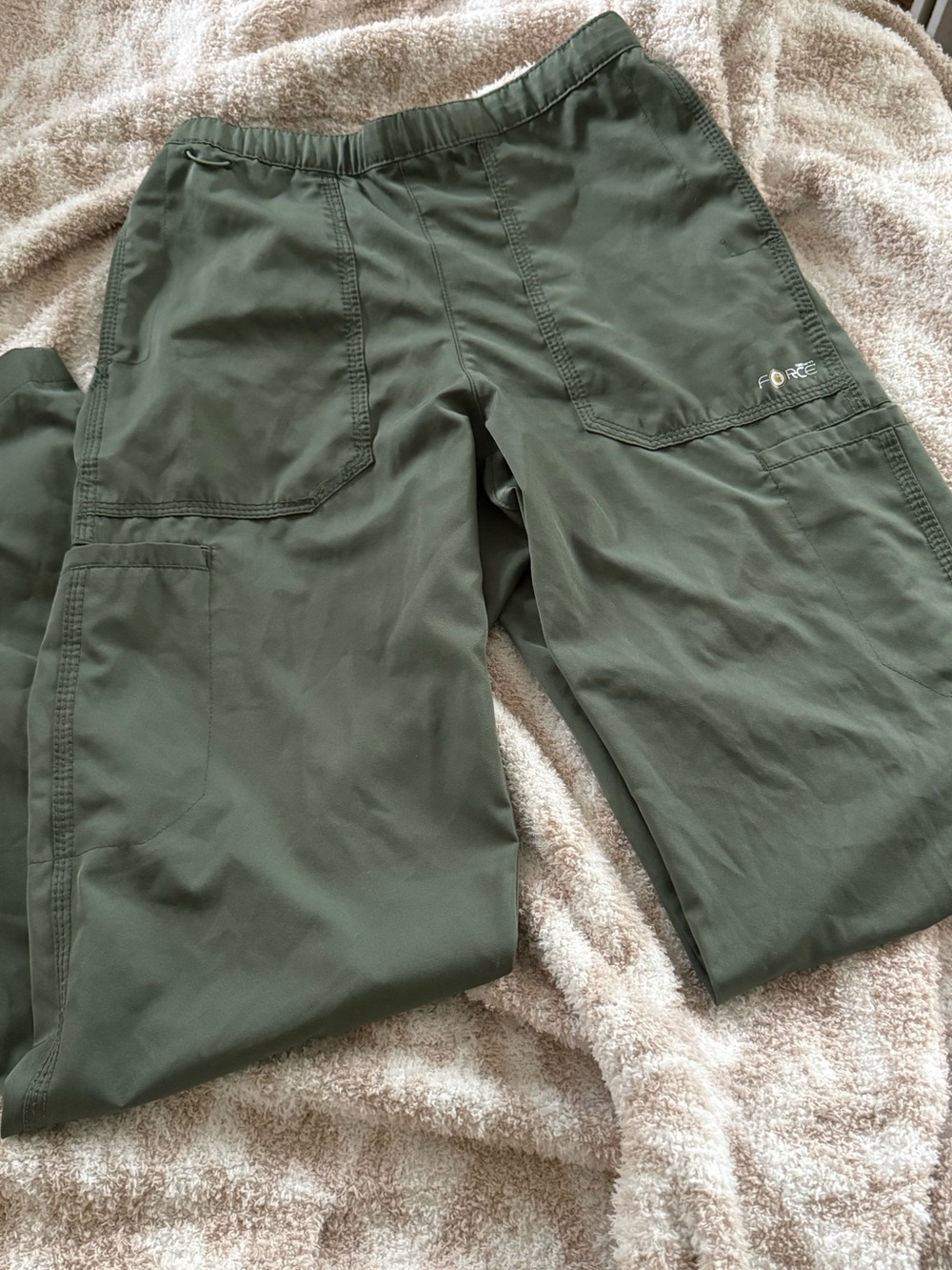 Women’s Carhartt scrub pants